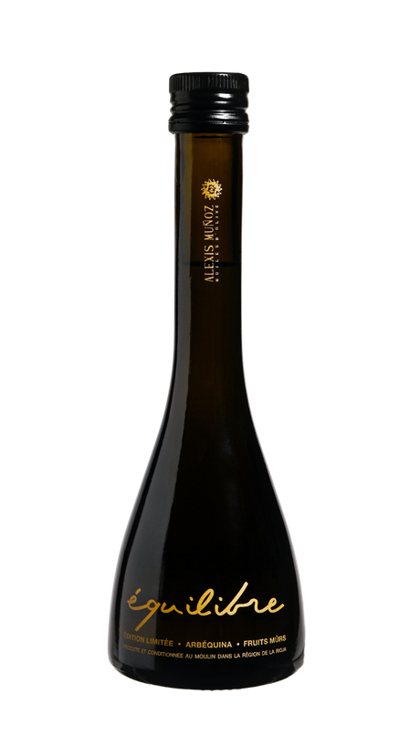 Packshot 3D de la bouteille Edition Limitée Equilibre, en verre opaque, produite par Alexis Muñoz. 