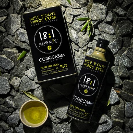 Bidon noir 500ml d'Huile d'olive 18:1 Alexis Muñoz Bio - Variété Cornicabra, fruits très mûrs