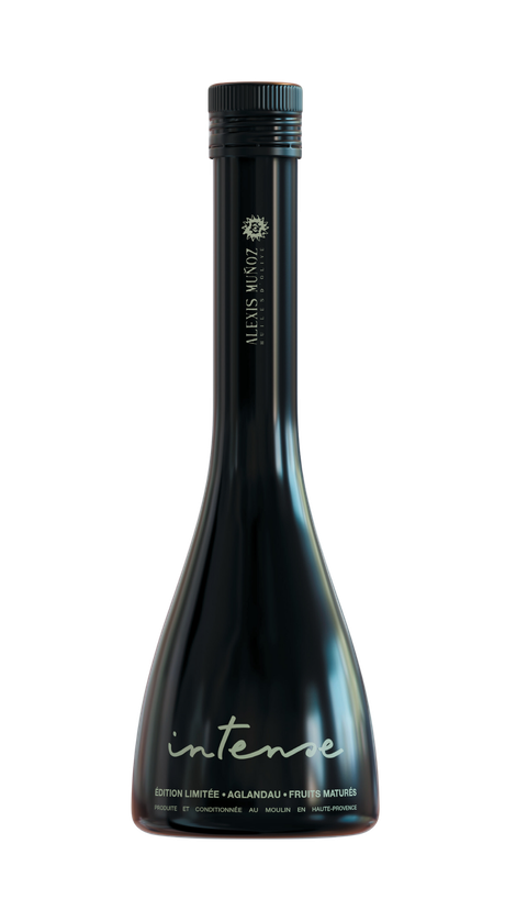 Packshot 3D de la bouteille Edition Limitée Intense, en verre opaque, produite par Alexis Muñoz. 